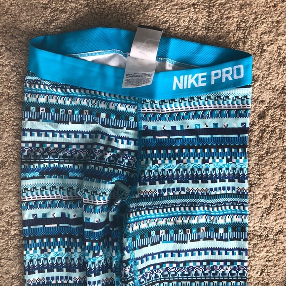 Nike leggings - Picture 2 of 4